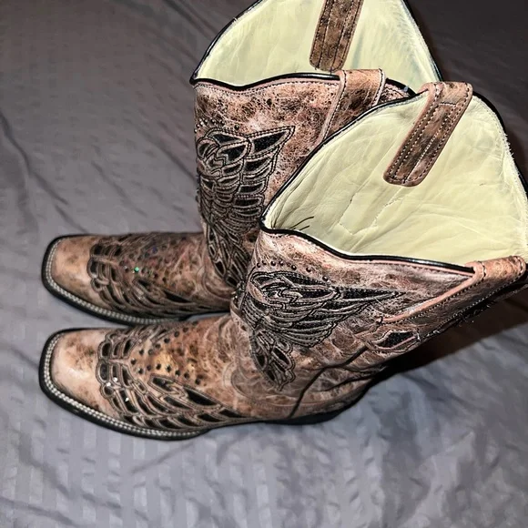 Women’s Corral Boots - Picture 3 of 6